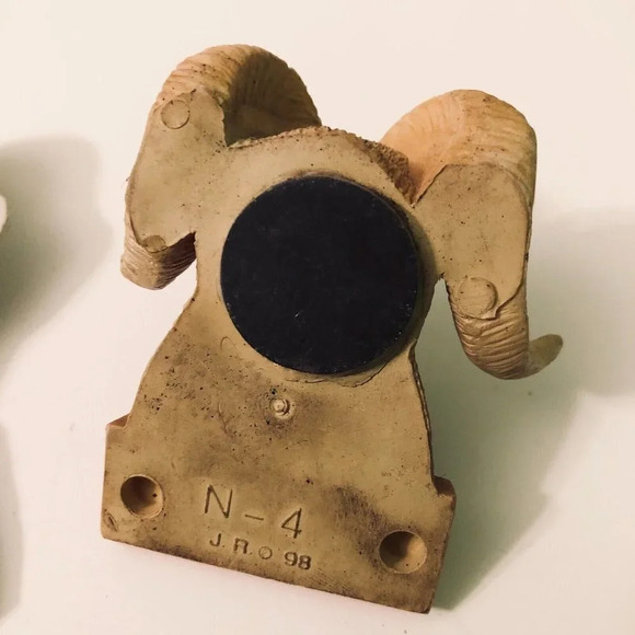 Vintage 1998 J R Animal Magnets Ram Eagle and  Armadillo - Picture 7 of 15